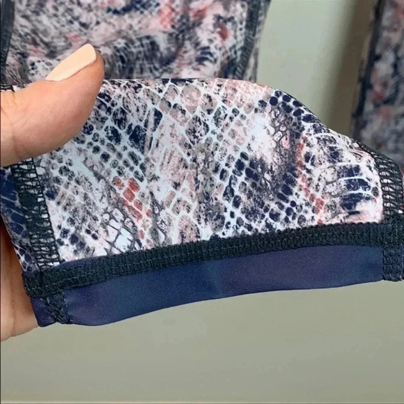 Peach reversible leggings size XL - Picture 8 of 9